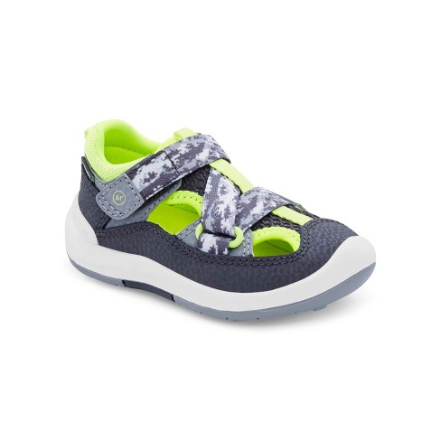 Stride rite 2024 closed toe sandals