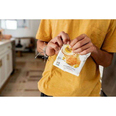 Simple Mills Almond Flour Cracker Farmhouse Cheddar Crackers - 0.8oz