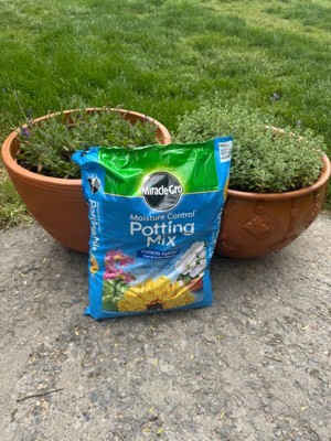 Miracle-Gro Moisture Control Potting Mix : Target