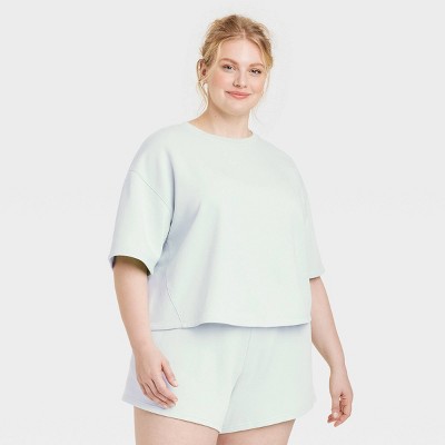 Women's Leisure Studio Short Sleeve Fleece Top - Universal Thread™