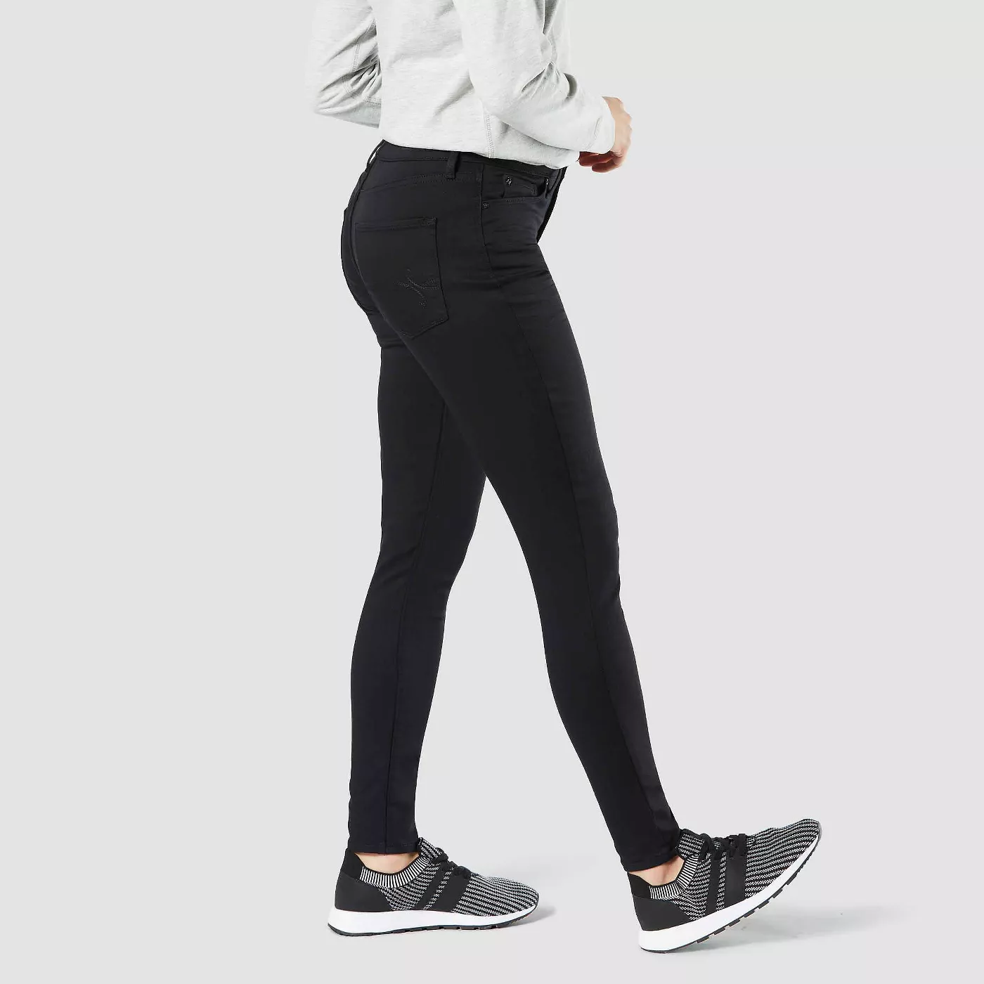 DENIZEN® from Levi's® Women's High-Rise Skinny Jeans - image 2 of 3