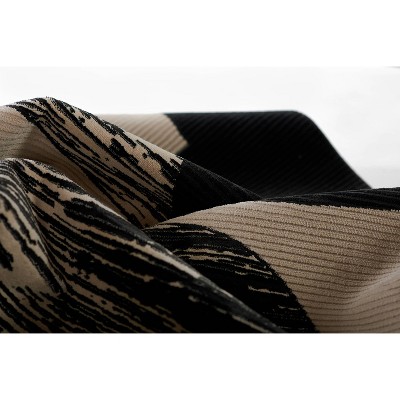 Xander Black and Ivory Geometric Synthetic Rug 2' x 3'
