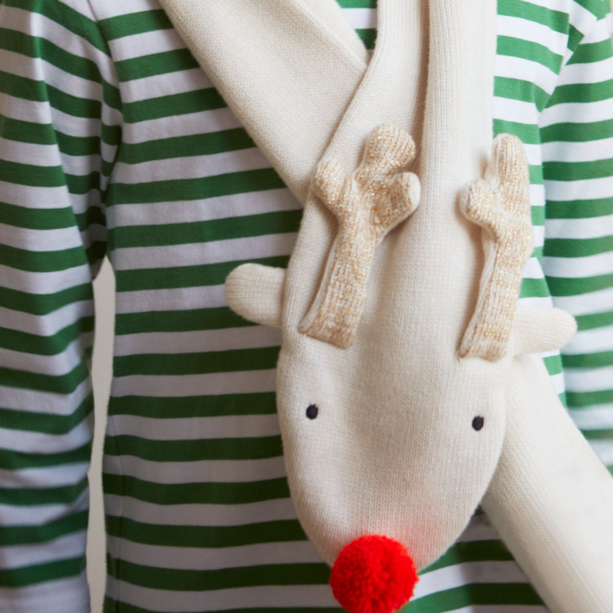 Meri Meri Knitted Reindeer Scarf (Pack of 1) - thumbnail 5