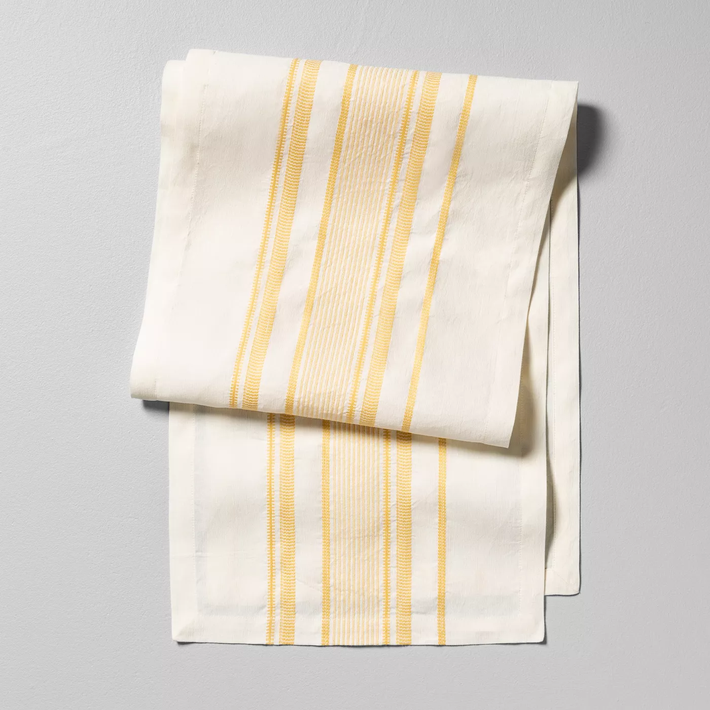 Table Runner Stripe Golden Lotus.