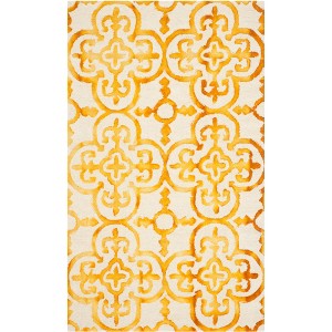 Dip Dye DDY711 Hand Tufted Indoor Rugs - Safavieh - 1 of 3