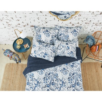 Starla White and Indigo Cotton King Quilt