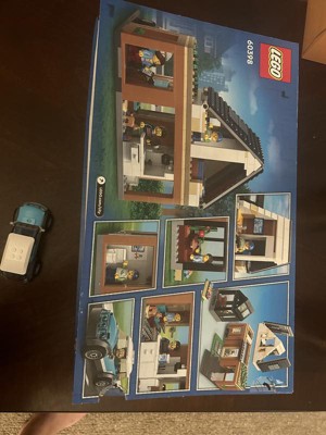 LEGO City 60398 Maison Familiale et Voiture électrique - TECIN HOLDING –  TECIN HOLDING