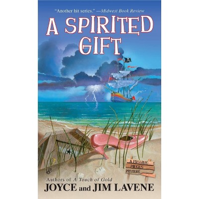 A Spirited Gift - (Missing Pieces Mystery) by  Joyce Lavene (Paperback)