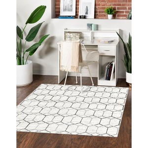 Unique Loom    Matrix Trellis Tile Area Rug - 1 of 4
