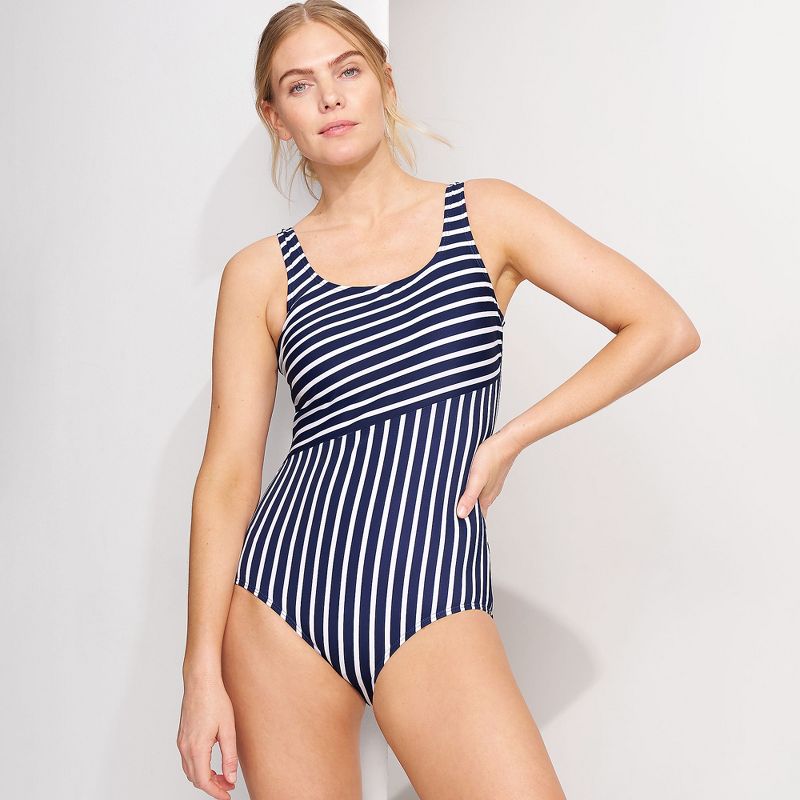Lands' End Women's Chlorine Resistant Scoop Neck Soft Cup Tugless Sporty One Piece Swimsuit, 4 of 6