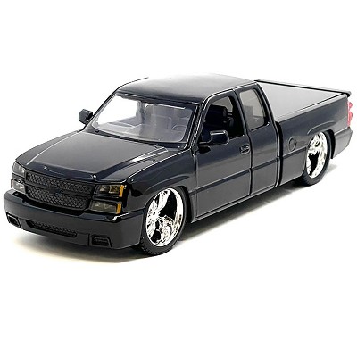 2006 Chevrolet Silverado Custom Pickup Truck Black "Die-Cast Collection" Series 1/25 Diecast Model by Motormax