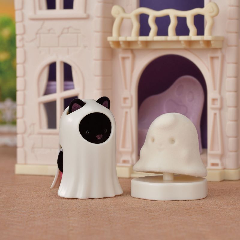 Calico Critters Spooky Surprise House, Dollhouse Playset with Collectible Doll Figure, 5 of 9