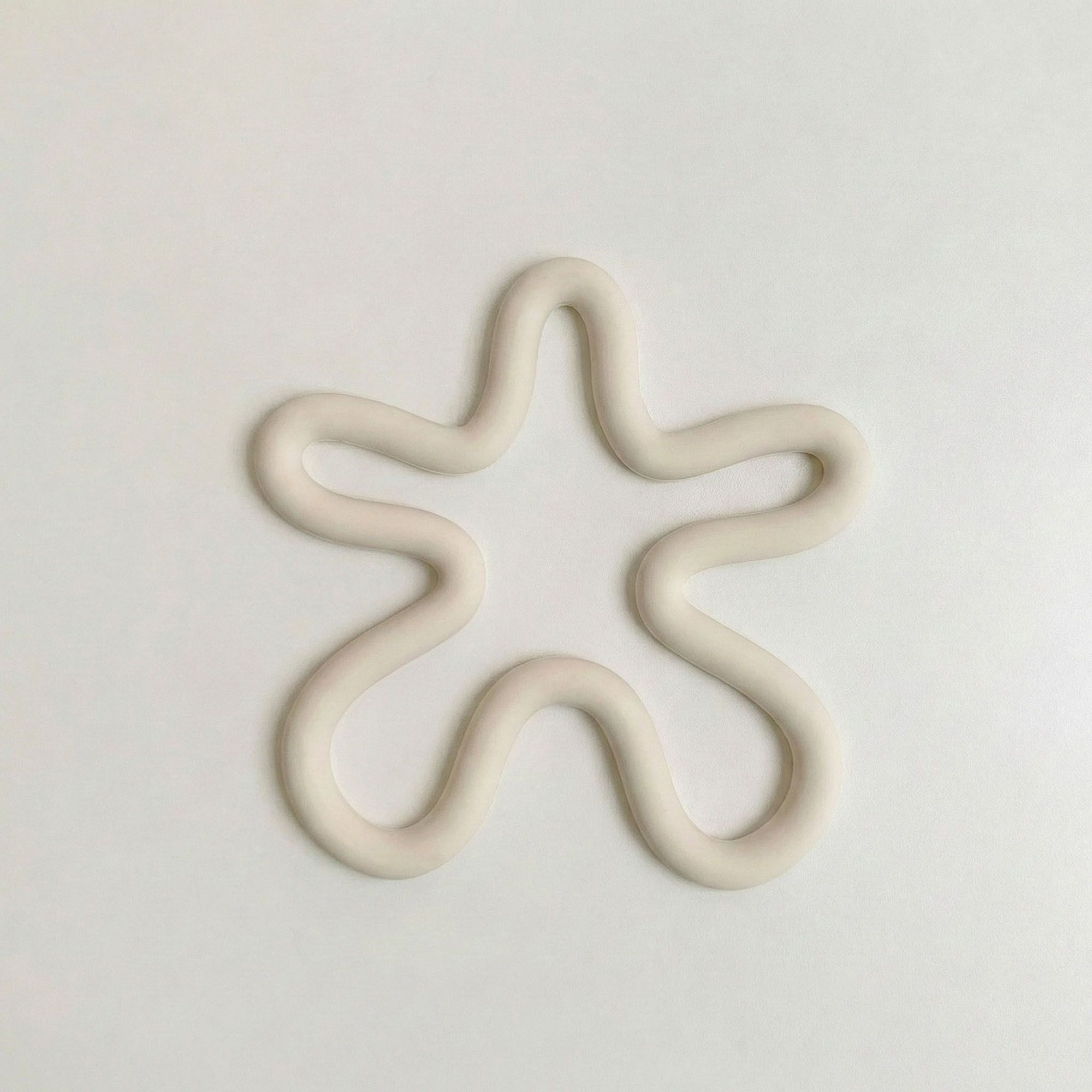 Alilang 2-PC Wavy Silicone Trivet Heat Resistant Non Slip Countertop Pot Holder - White