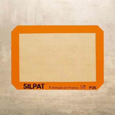 Silpat #1 Non-Stick Baking Mat, Handcrafted in France Since 1965, Trusted by Chefs, Certified Food Safe (Jelly Roll Size)