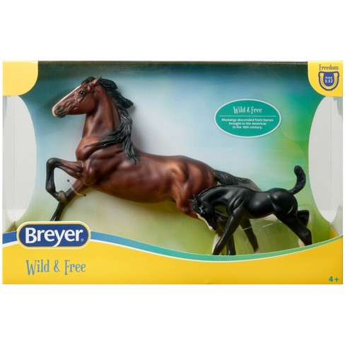 Breyer Set 5 outlet traditional horses