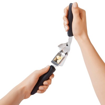 OXO Softworks Garlic Press - Thumbnail 5