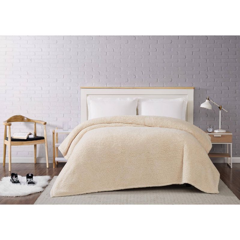 Marshmallow Faux Shearling Bed Blanket - Brooklyn Loom, 4 of 7
