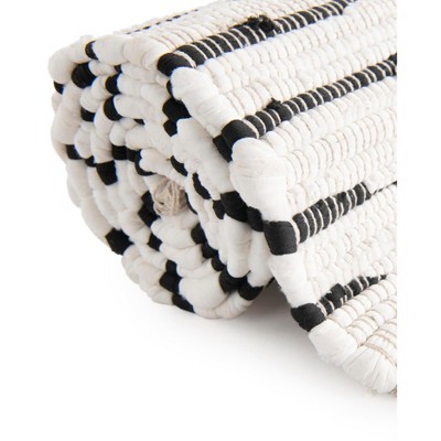Handwoven White Cotton Geometric 4' x 6' Easy-Care Area Rug