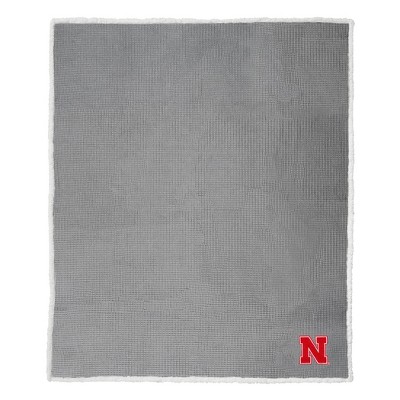 NCAA Nebraska Cornhuskers 50"x60" Waffle Sherpa Blanket