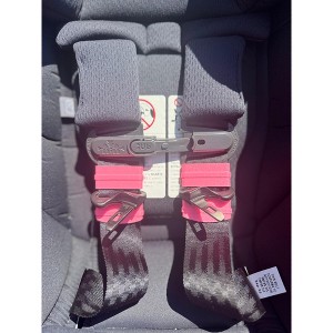 Bucklebuddeez Infant Car Seat Strap Aligner Accessory - 1 of 3