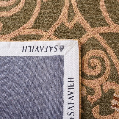 Chelsea Hand Hooked Light Green Wool Floral Area Rug