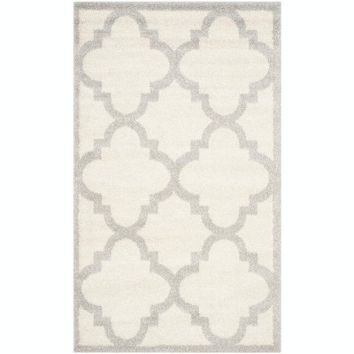 beige/light grey