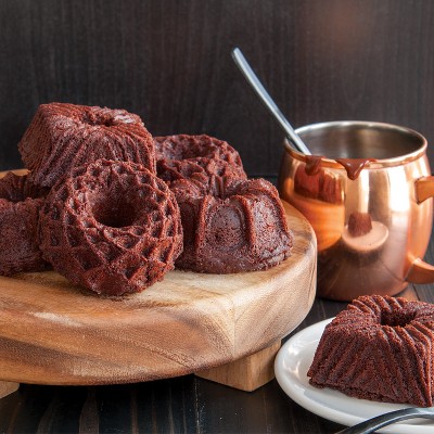 Nordic Ware Geo Bundtlette Pan - Thumbnail 5