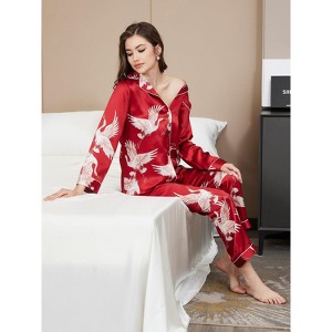 SilkSilky Women's  Printed Classic Binding Trim Womens Pajama set - 1 of 1