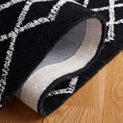 Hand-Tufted Classic Elegance Black Wool 4' x 6' Area Rug