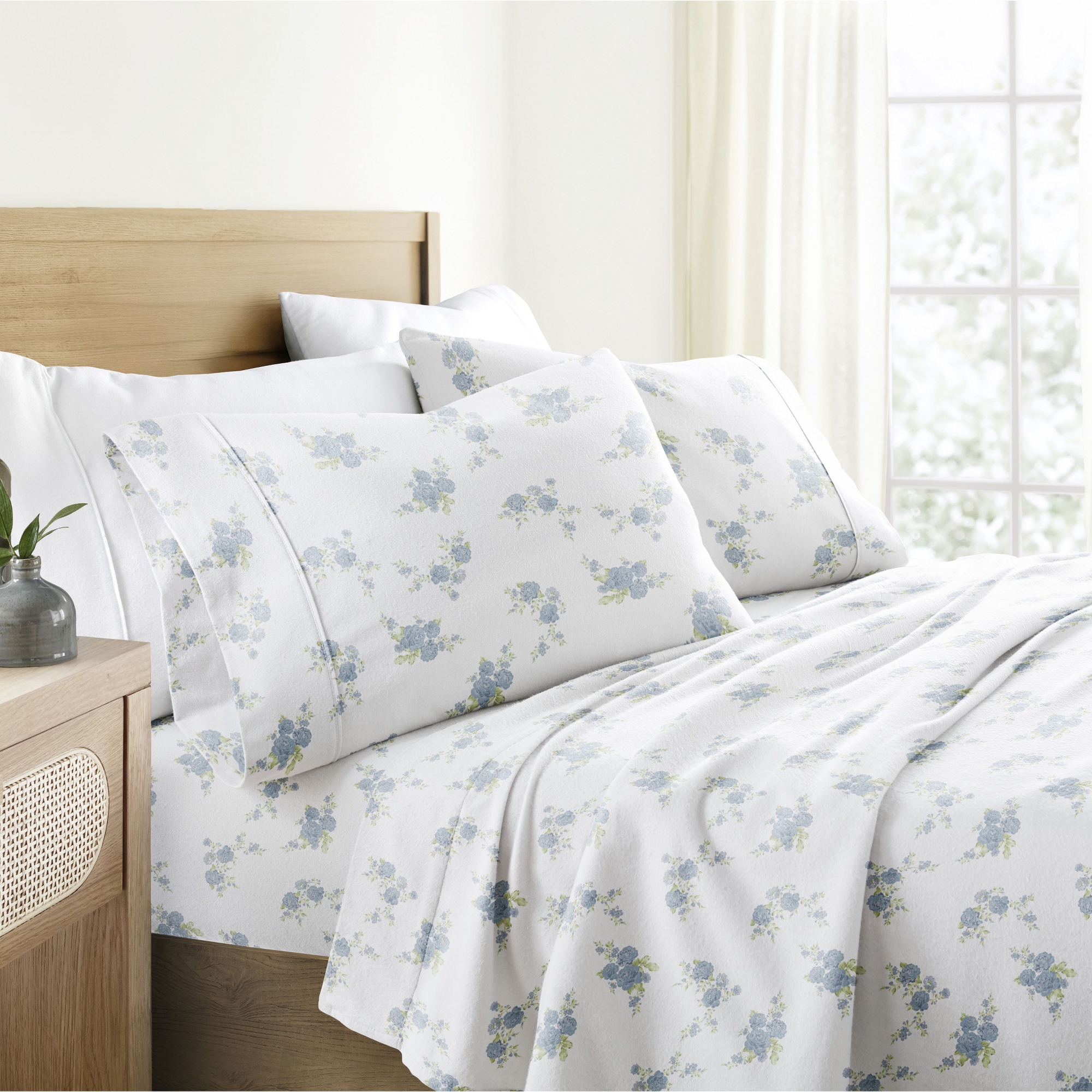 100% Cotton Flannel 4PC Sheet Set Super Soft - Becky Cameron, Rose Bunch Light Blue, Queen