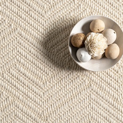 Handcrafted 4' x 6' Cream Wool and Sisal Blend Area Rug