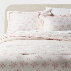Twin/Twin XL Floral Scallop Comforter and Sham Set Pink for Dorm