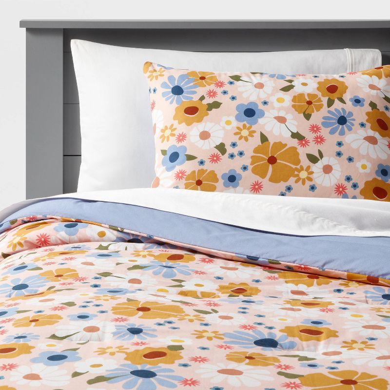 Vintage Floral Print Kids' Comforter Set - Pillowfort™, 1 of 7