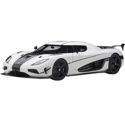 Koenigsegg Agera RS White and Carbon Black 1/18  Model Car by Autoart
