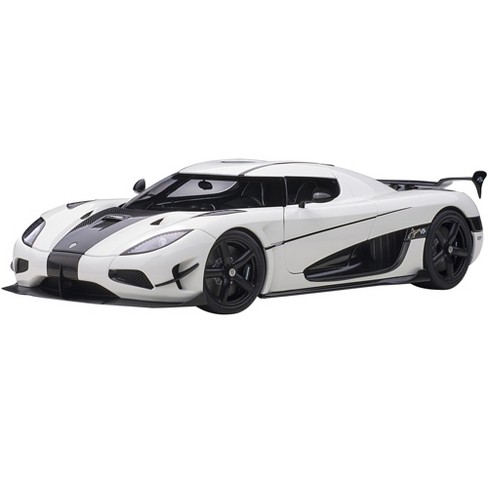 Koenigsegg Agera RS White and Carbon Black 1/18 Model Car by Autoart