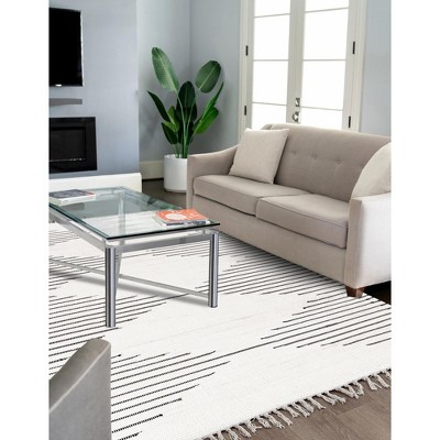 Handwoven White Cotton Geometric 4' x 6' Easy-Care Area Rug