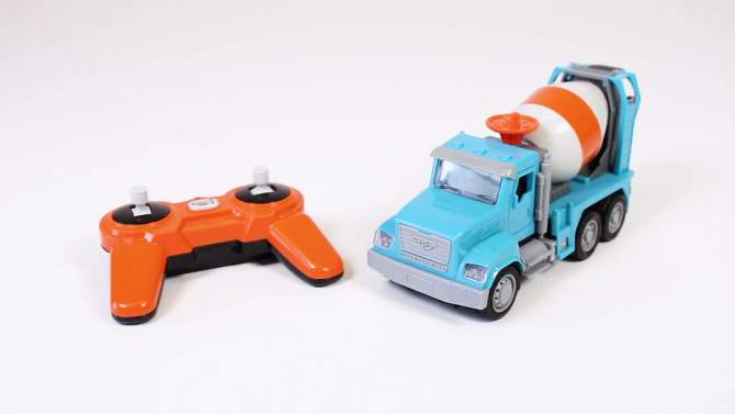 DRIVEN by Battat &#8211; Toy Cement Mixer Truck with Remote Control &#8211; Micro Series, 2 of 8, play video