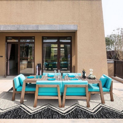 Black and Ivory Zig Zag Indoor/Outdoor Area Rug