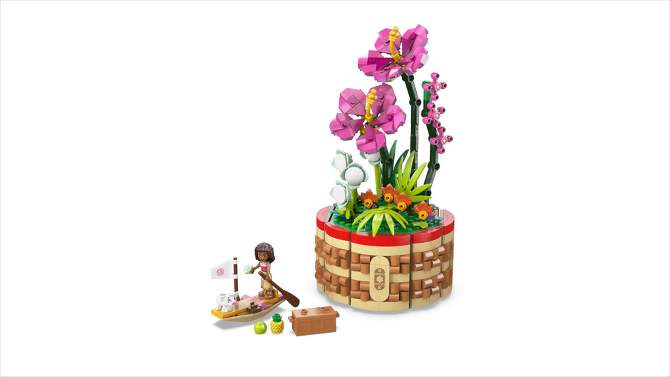 LEGO Disney Moana&#39;s Flowerpot Buildable Flower Toy and Mini Doll 43252, 2 of 10, play video