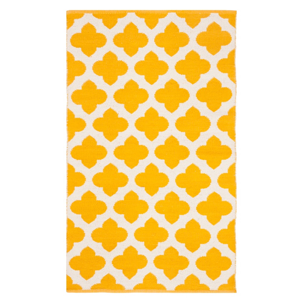 4'x6' Quatrefoil Design Woven Area Rug Yellow/Ivory - Safavieh