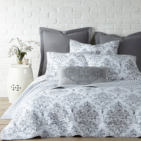 Asher Grey Floral Quilt Set - Full/Queen Quilt and Two Standard Pillow  Shams Grey - Levtex Home