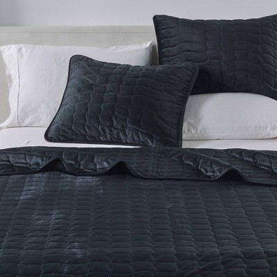 Isla Jade King/California King Stitch Velvet Quilt Bedding Set Black