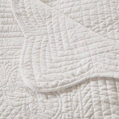 White Oversized Quilted Throw with Scalloped Edges