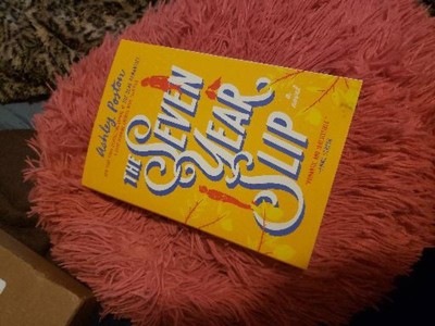 Quick book review! The Seven Year Slip by Ashley Poston. This book