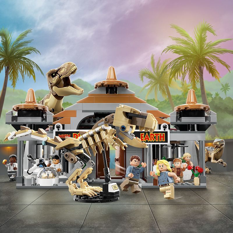 LEGO Jurassic Park Visitor Center: T. rex &#38; Raptor Attack Dinosaur Toy 76961, 4 of 8