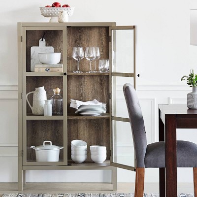 Traditional Dining Room With Versatile Decorative Storage