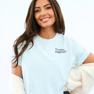Simply Sage Market Embroidered London England Stars Garment Dyed Tee - 1 of 4