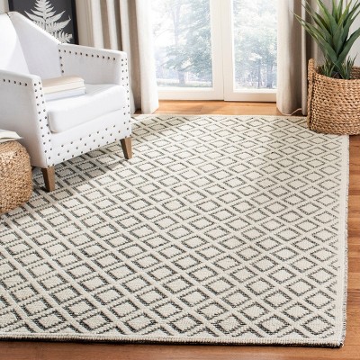 Ivory and Black Hand-Knotted Wool Area Rug, 3' x 5'