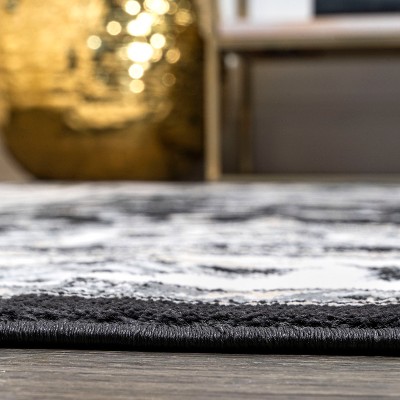 Elegant Cottage-Style Gray and Ivory Synthetic Area Rug