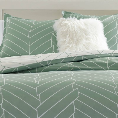 Full White and Green Cotton Reversible Bedspread Set